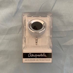 White Aeropostale Phone Speakers